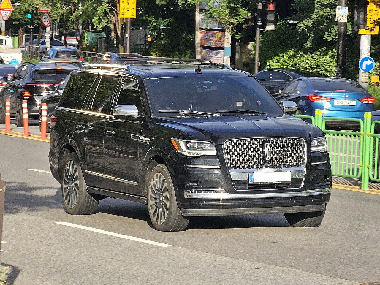 Lincoln Navigator
